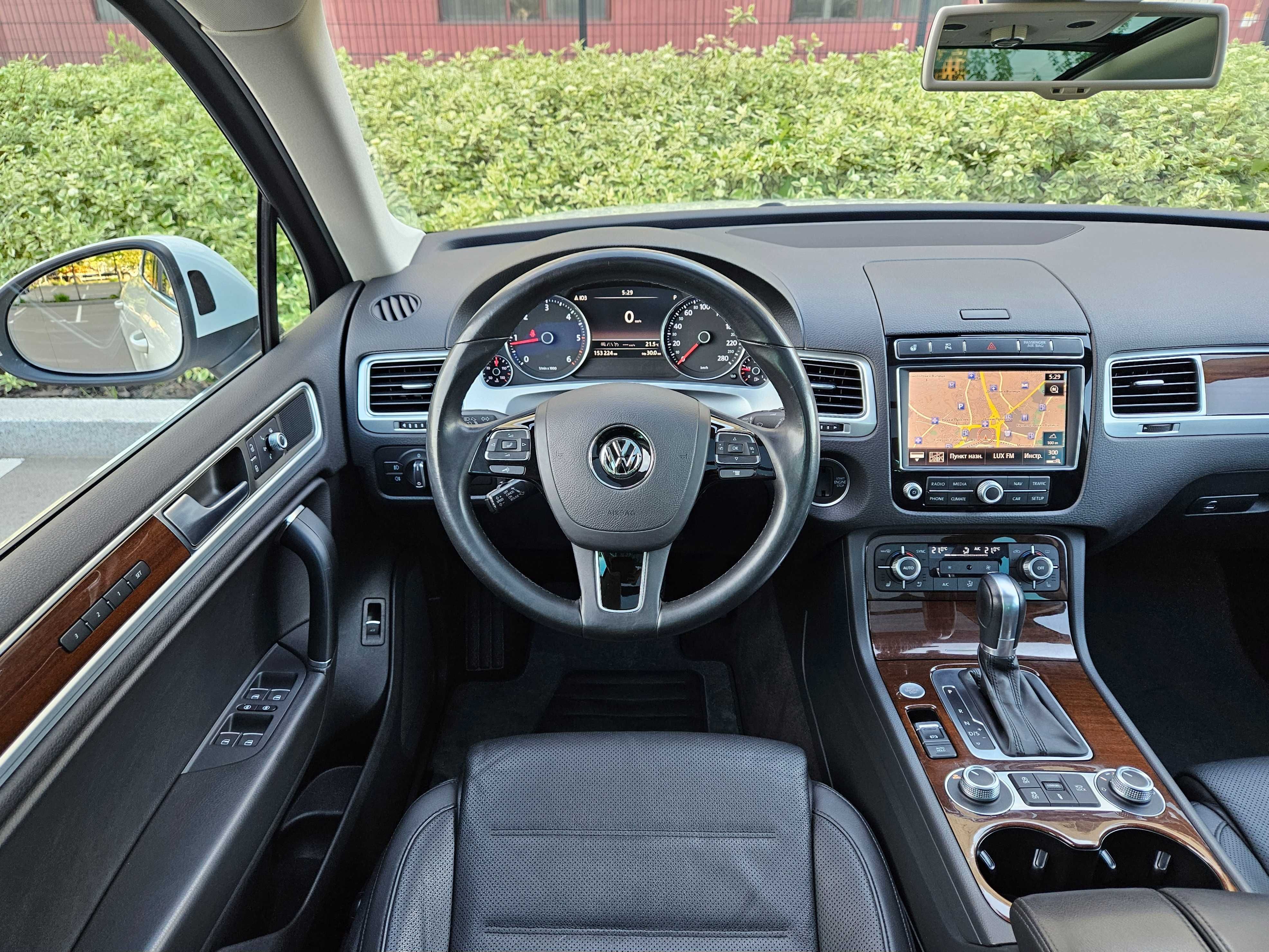 Volkswagen Touareg 3.0 TDI / Пневмо / Європа
