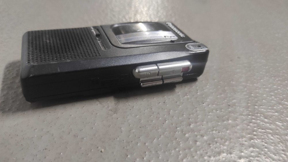 Dyktafon Panasonic uszkodzony