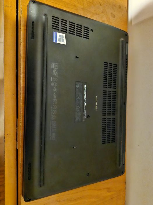 Laptop Dell 5290 i5 8GB, 256SSD, W11 Pro