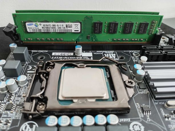Processador Intel Core i5-4670 c/ 6GB DDR3 Samsung Ram
