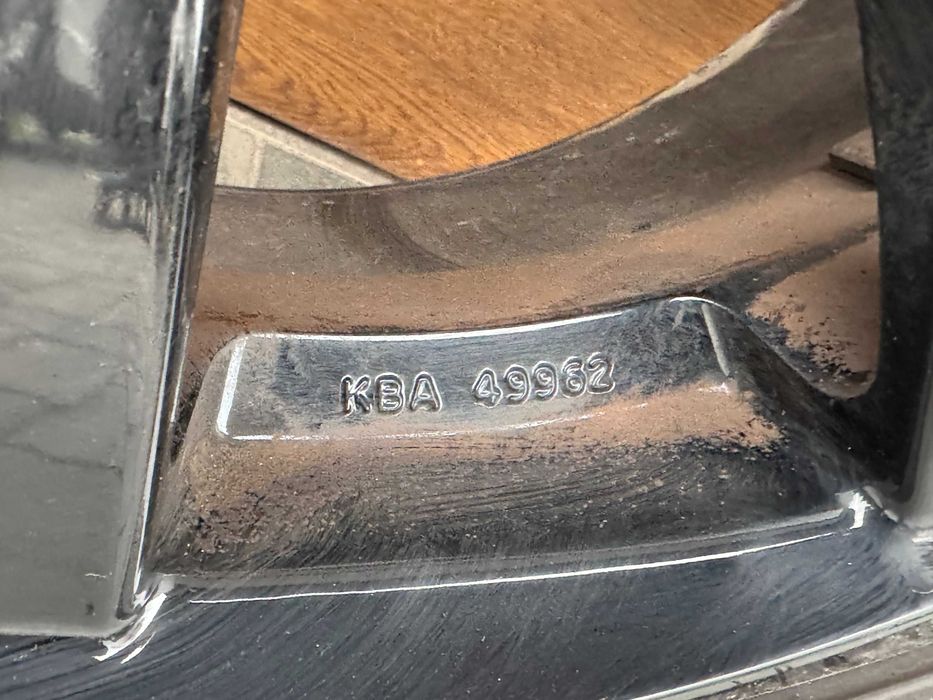 Felgi OXXO ET41 5x110 z oponami KUMHO zima Jeep Cherokee