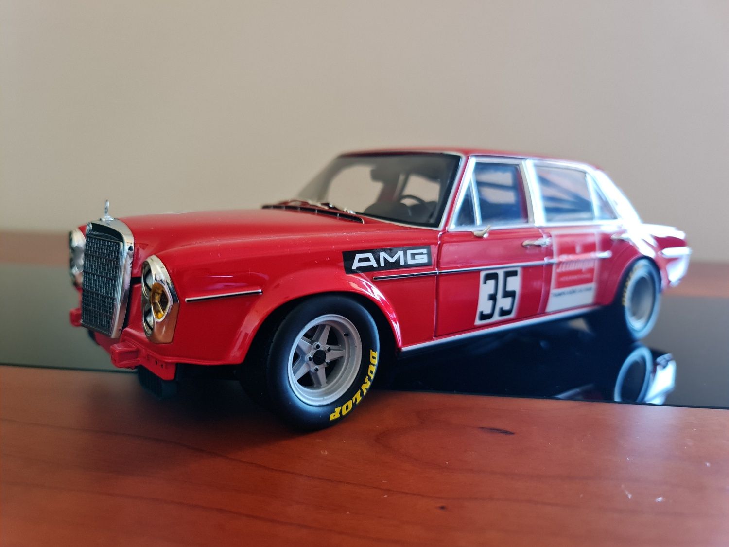 Miniatura Mercedes 1:18