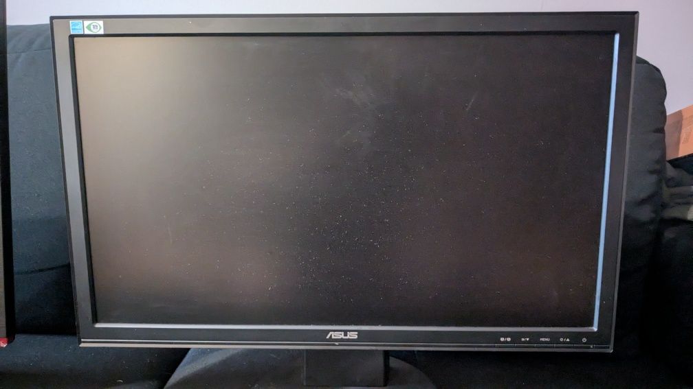 Monitores LCD  24" & 21"