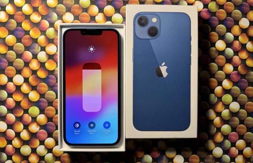 Продам iPhone 13 128