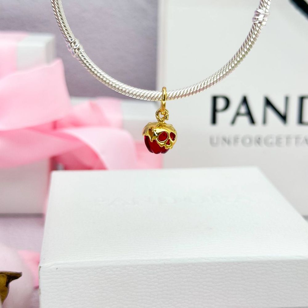 Срібна намистина "Яблуко злої королеви" Pandora (Пандора) 763421C01