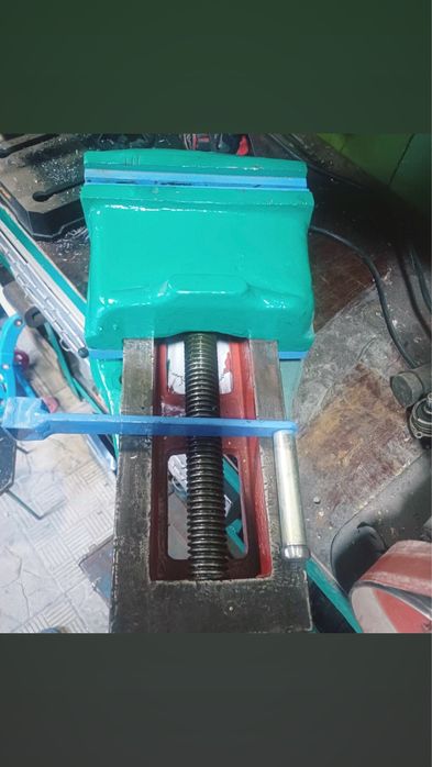 Продам тиски в отличном состоянии