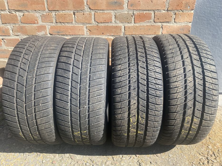 Шини зимові 225/45 r17