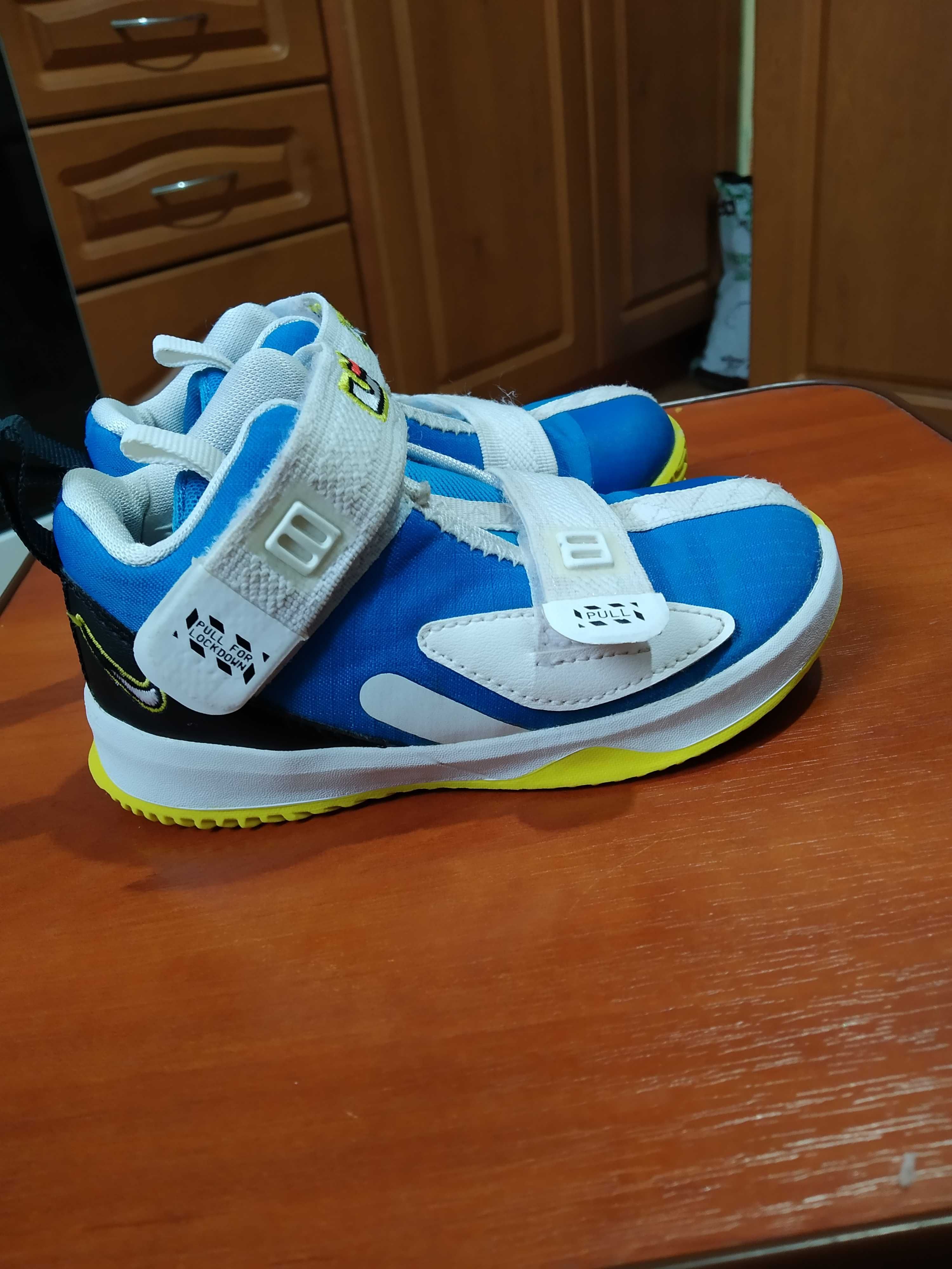 Снікерси дитячі Nike Lebron Soldier 13 TD Sneakers 23.5 розмір