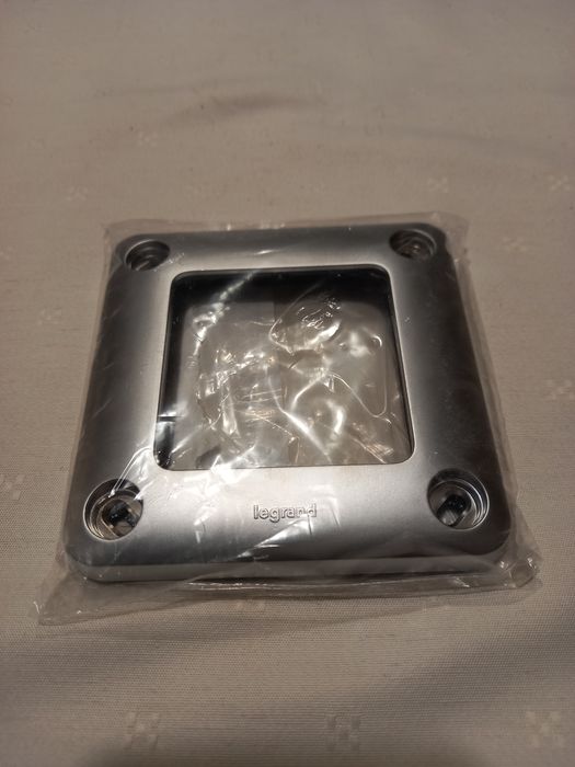 Green Up Tomada de encastrar 3,7kW Modo 1 e 2. IP55-IK1