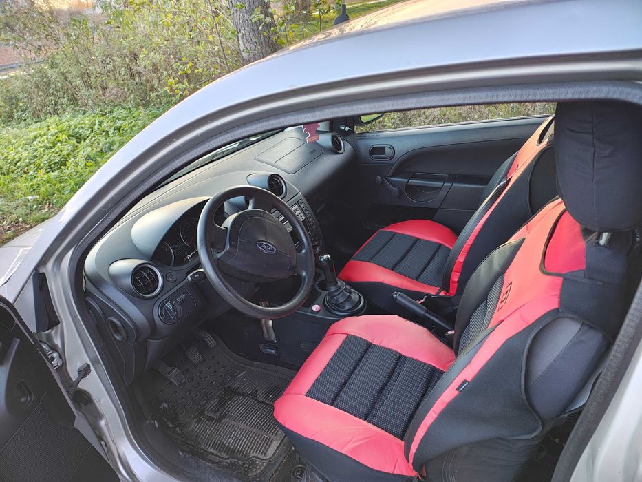 Ford fiesta 1.3 benzyna 2004 rok