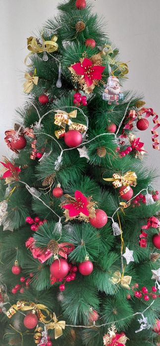 Árvore de Natal 1,70 m – completa e decorada, pronta a usar