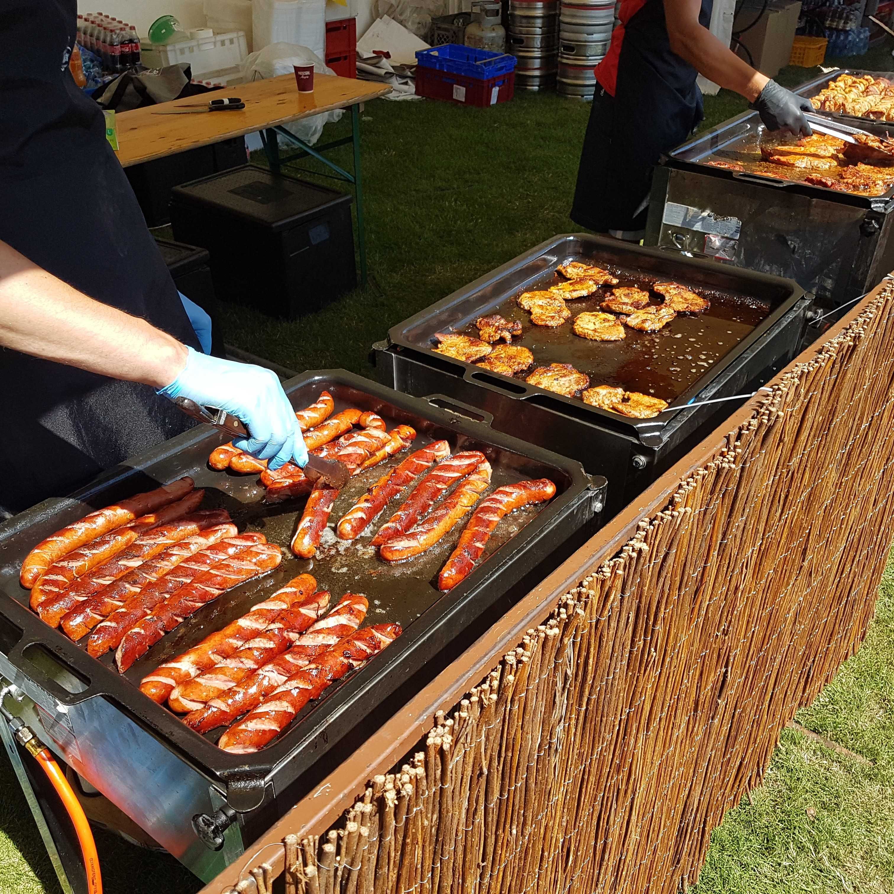 Wynajem namiotów i sprzętu gastronomicznego