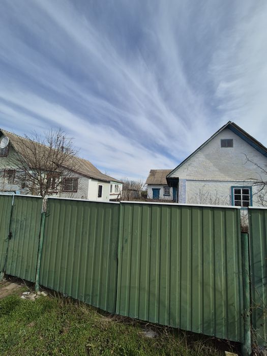 Продаж будинку  центр с.  Матюші