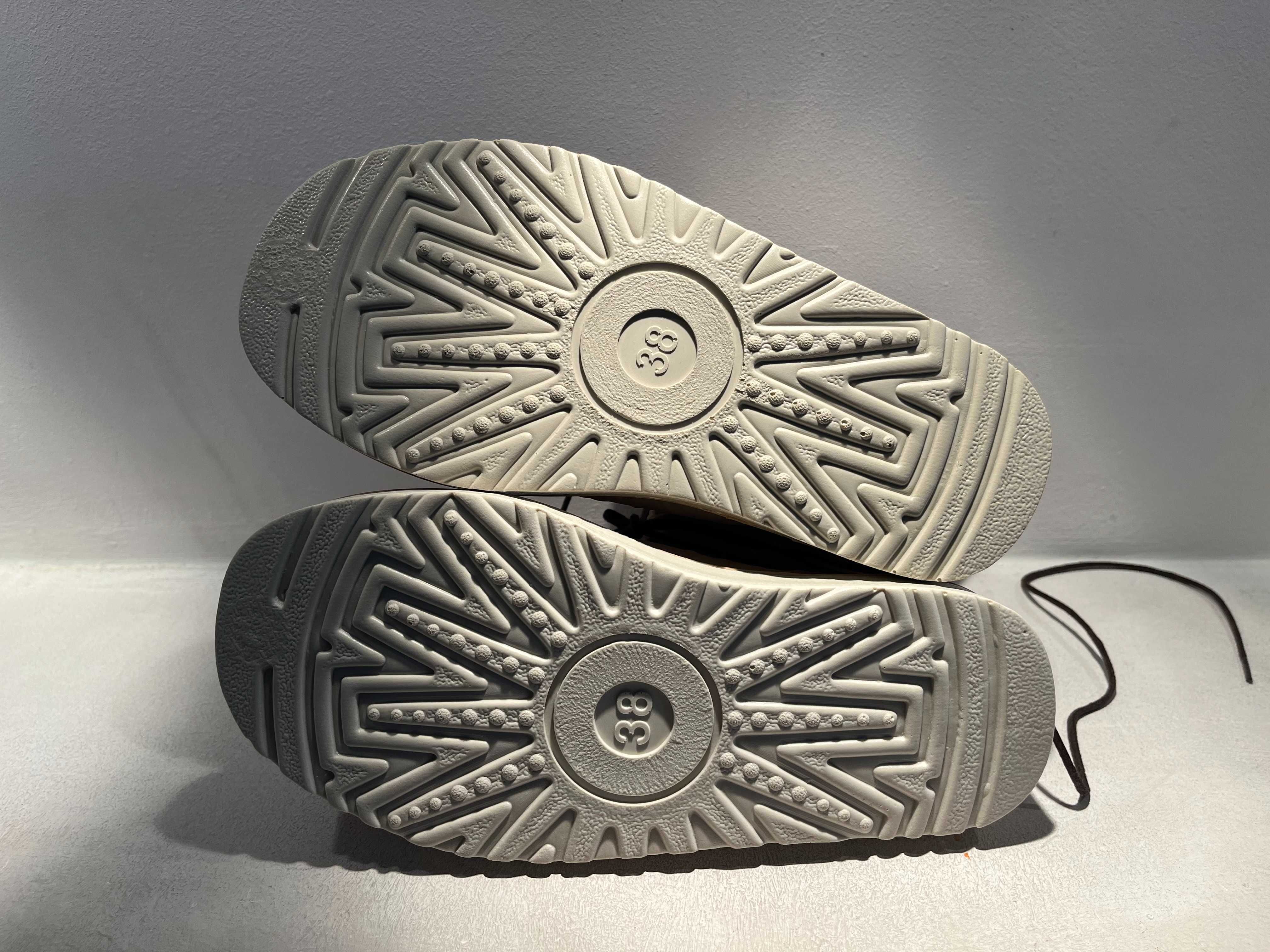 Botki Louis Vuitton beżowe