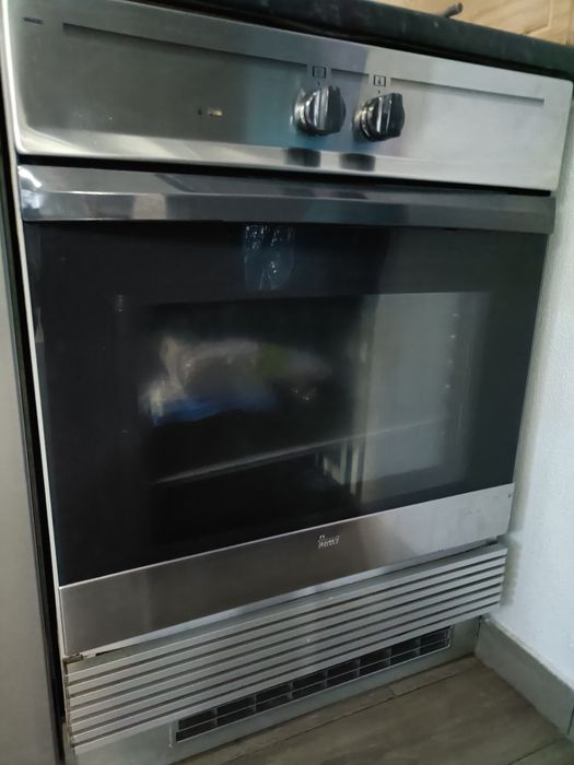 Forno encastre TEKA