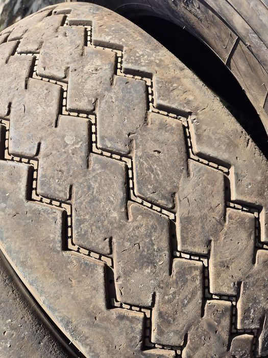 Opony 385/65r22.5