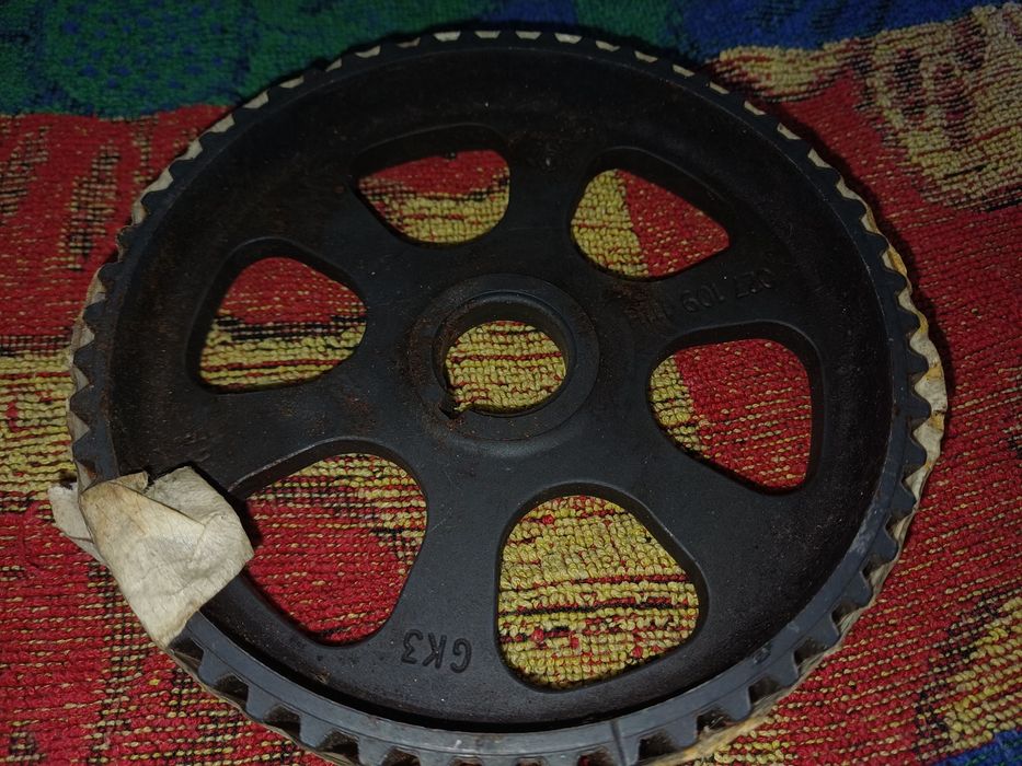 Продам шестерню распрдвала