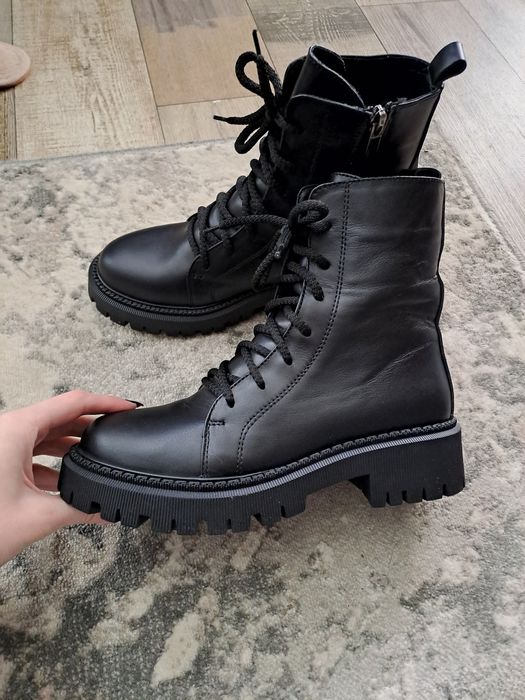 Ботинки нові , розмір 38-39