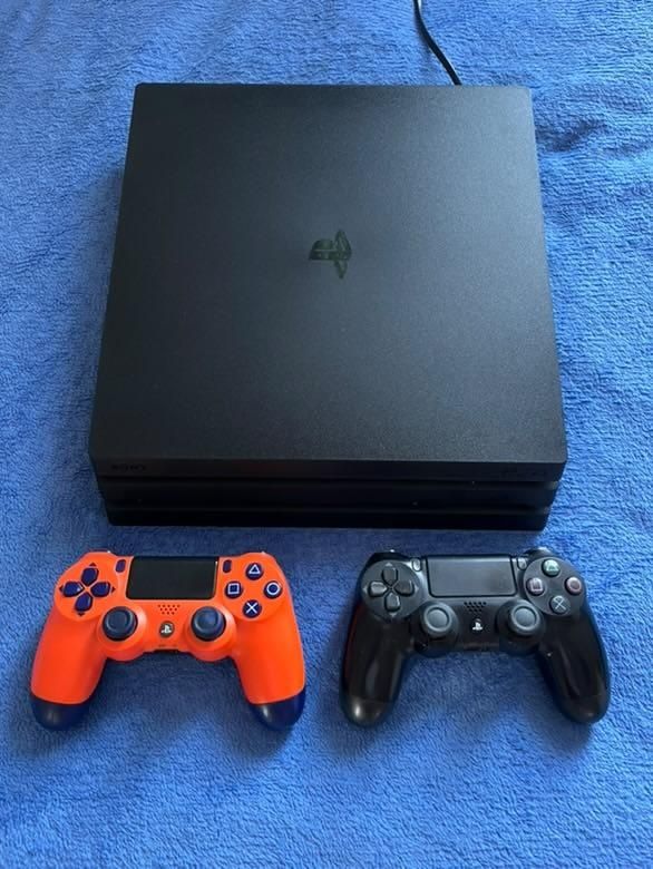 PS4 PRO ,1TB ,2 Pady ,Super Stan ,TANIO!