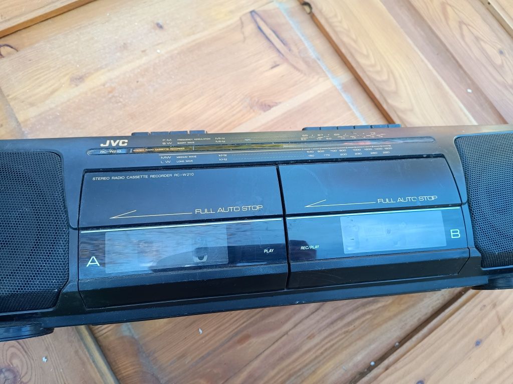 JVC RC W210 radio