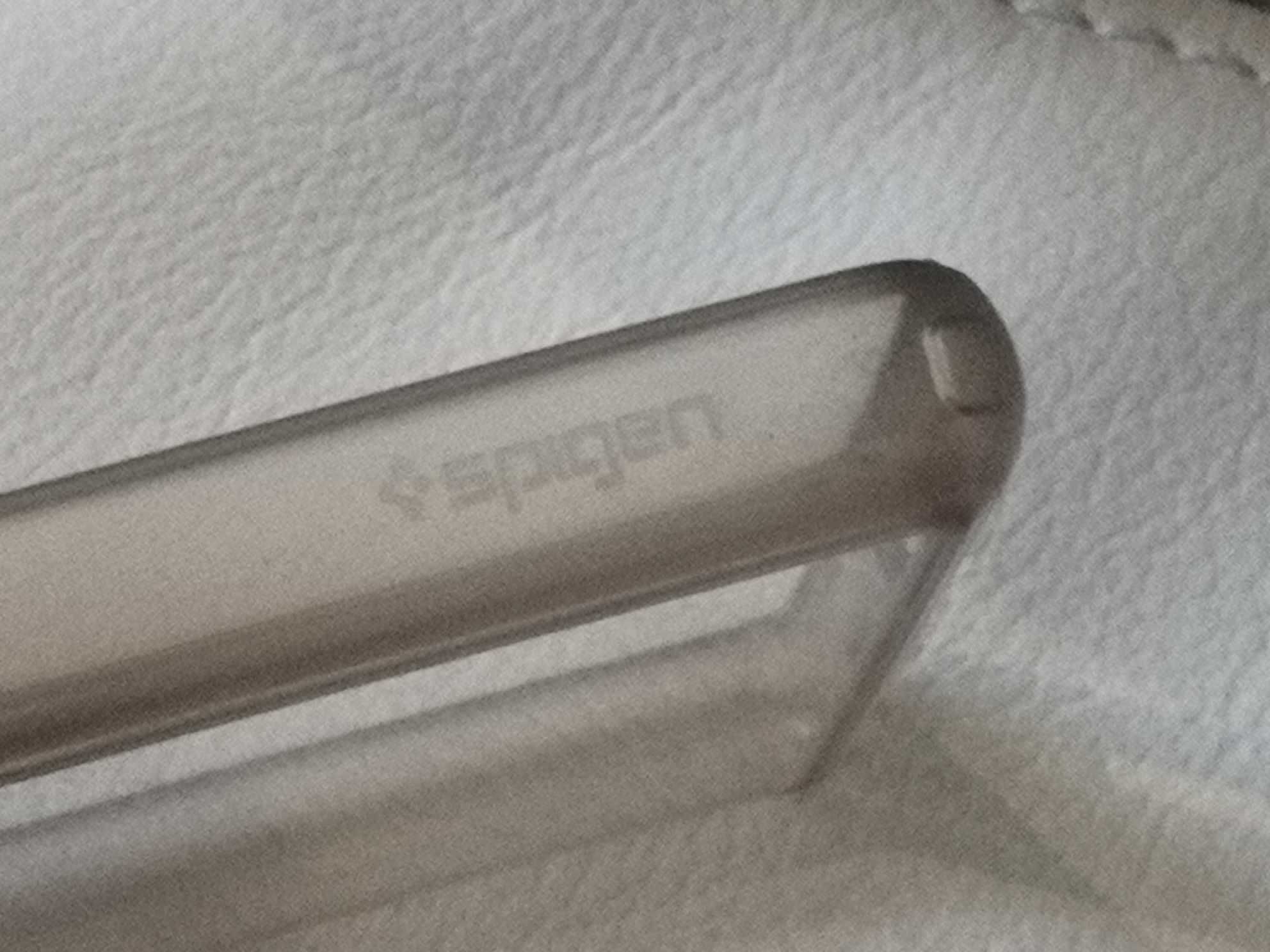 Etui case ochronny Spigen do Google Pixel 6A