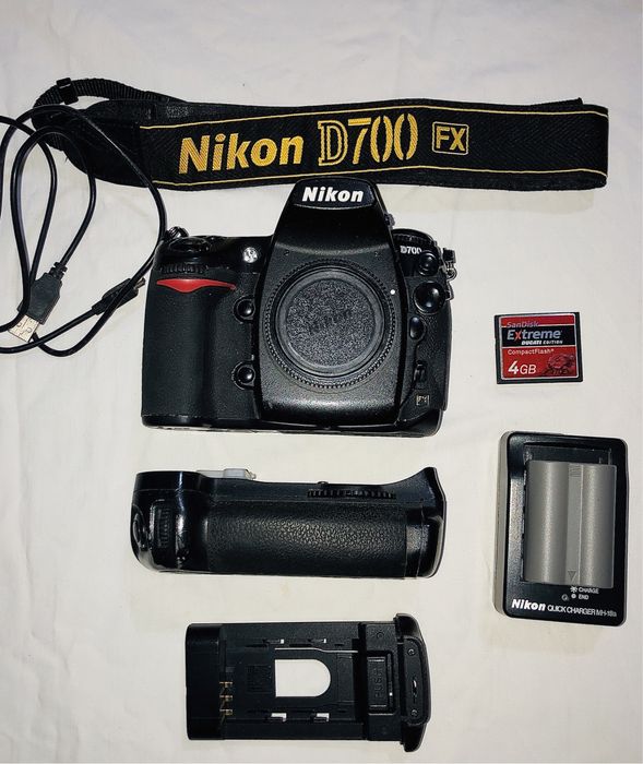 Nikon D700 (56 000 пробіг затвору)