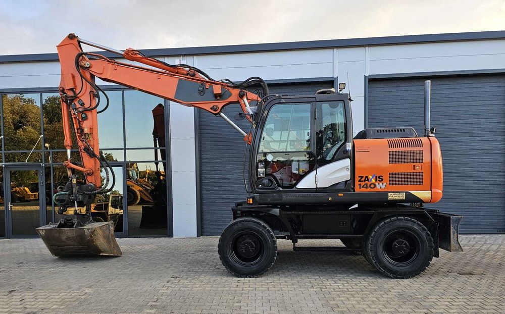 HITACHI ZX140W-5 ORYGINAŁ 2016r Rototilt Engcon GPS Leica SVAB