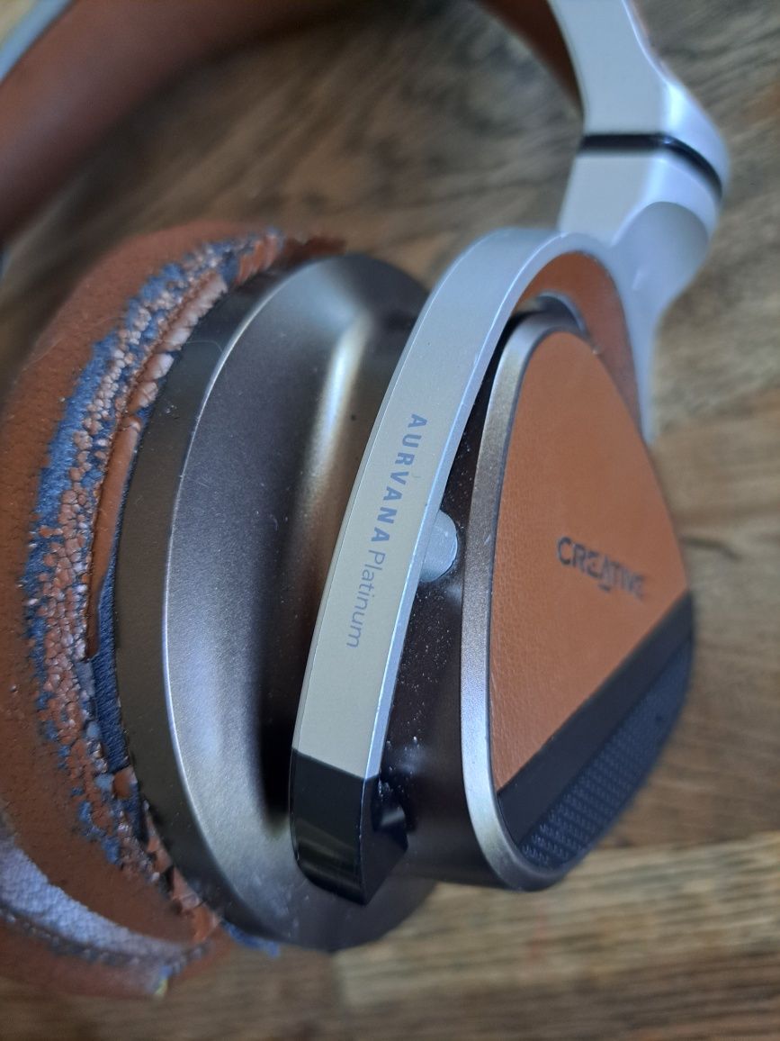 Słuchawki Creative Aurvana Platinum NFC brązowe z mikrofonem