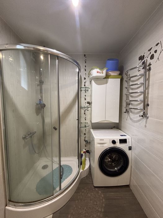 Сдам 3-этажный дом на берегу Днепра