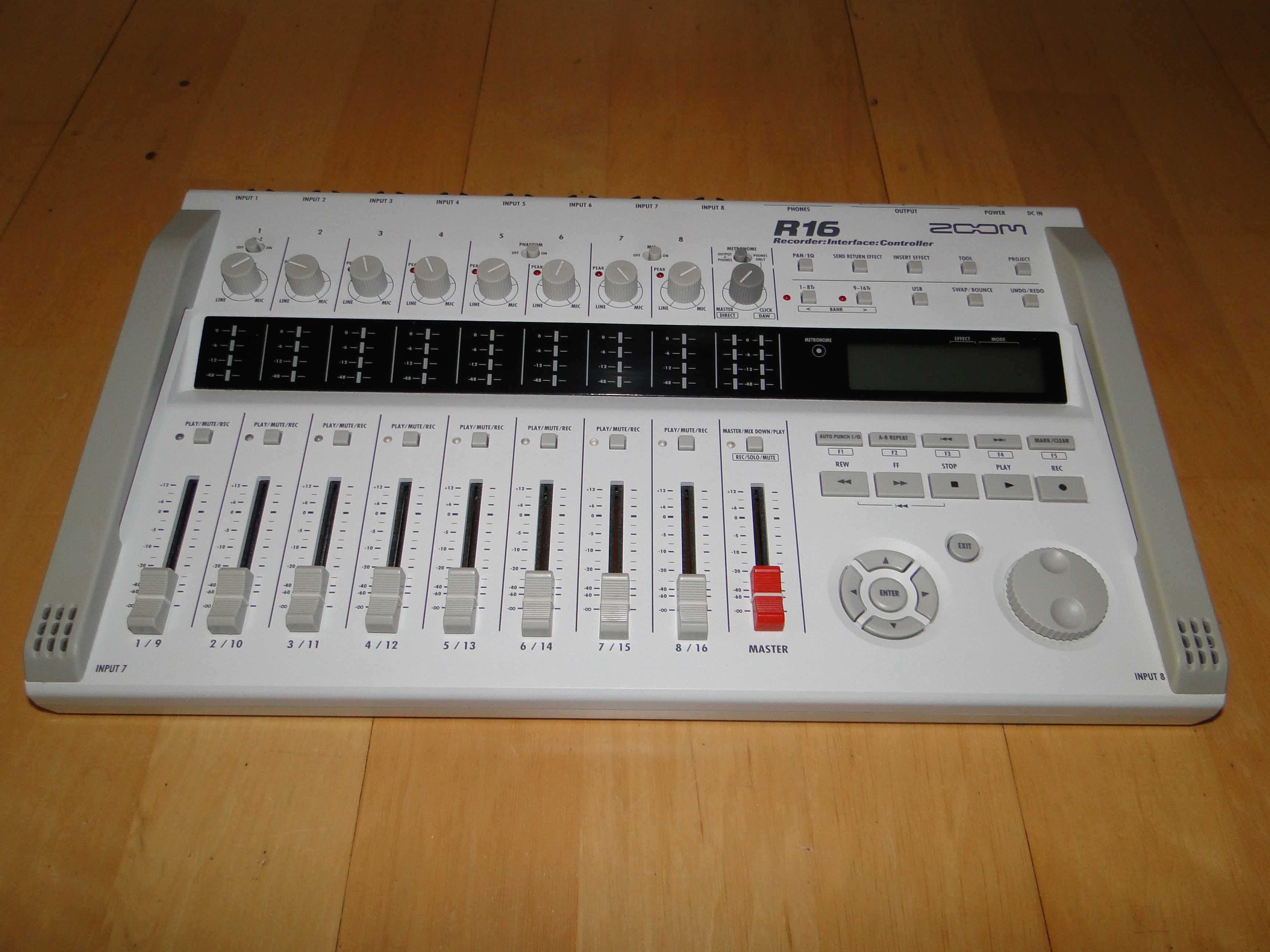 Zawodowy Rejestrator Audio Interfejs Kontroler ZOOM R16.Jak Nowy.Tanio