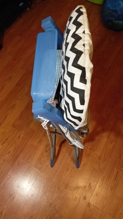 Krzesełko do jedzenia dla dziecka