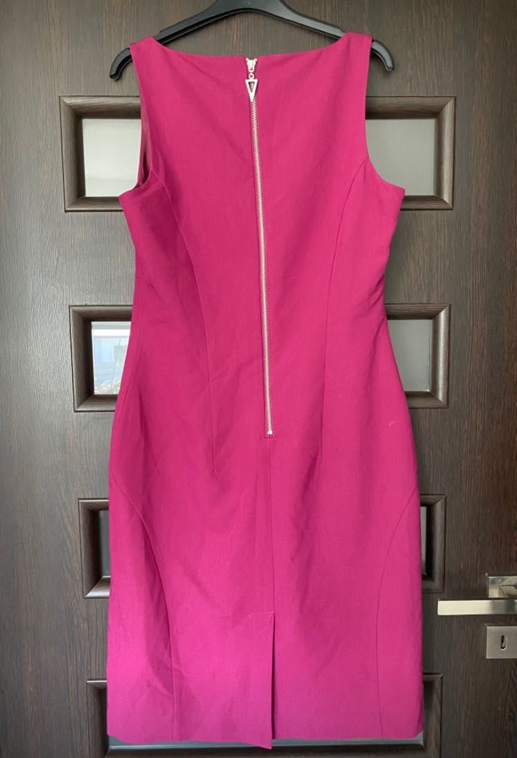 Różowa sukienka Reserved M