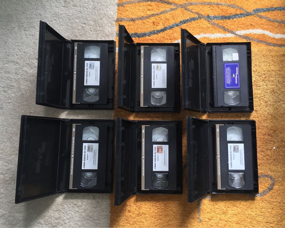 Kompletny zestaw kaset VHS „Stawka większa niż życie”