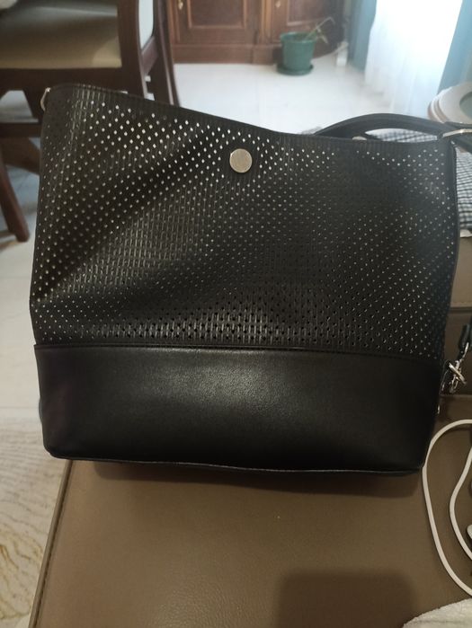 Mala de ombro preta