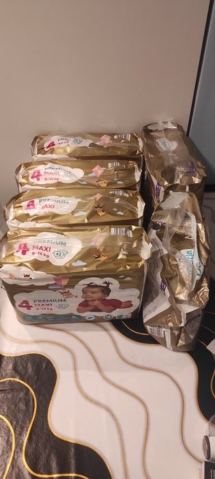 Pieluchy rozmiar 4 , 5 paczek