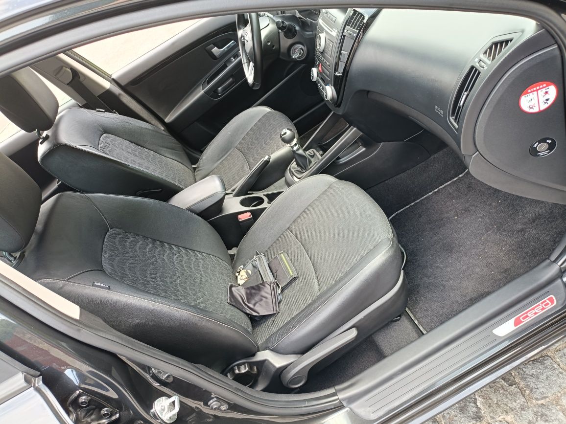 Kia Ceed SW 2010