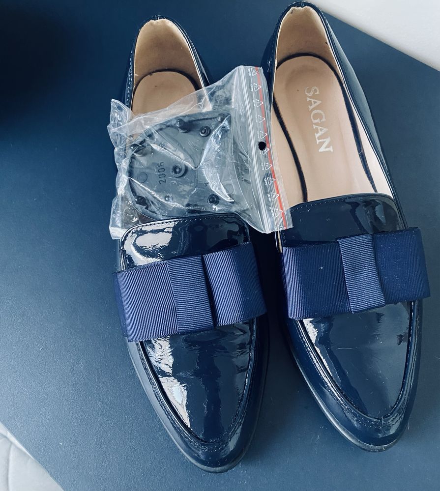 Eleganckie lakierowane mokasyny 38/39