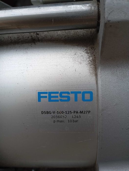 Siłownik pneumatyczny Festo