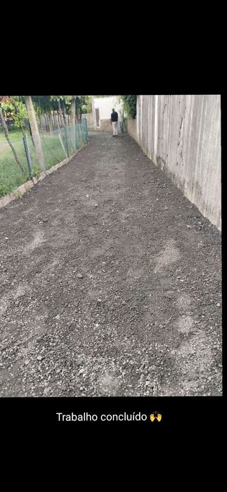 Faço serviços de limpeza e demolições