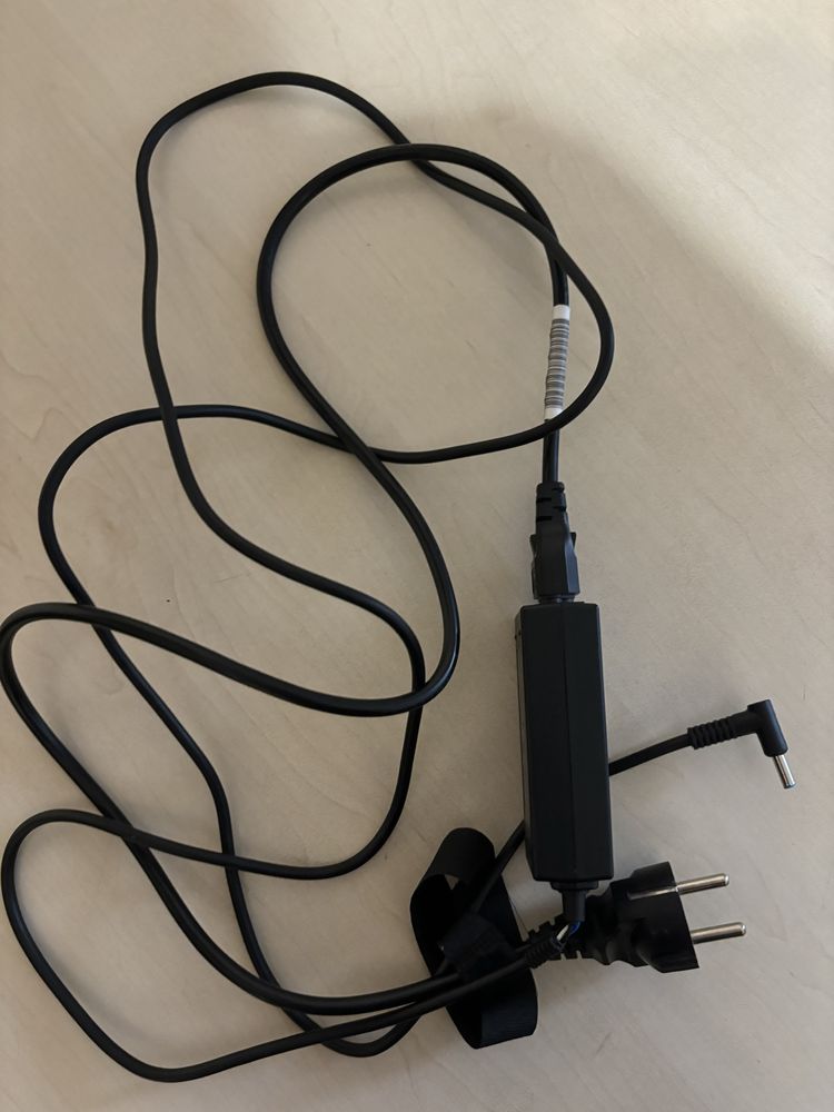 Ноутбук HP 15-db0222ur (4MV33EA)