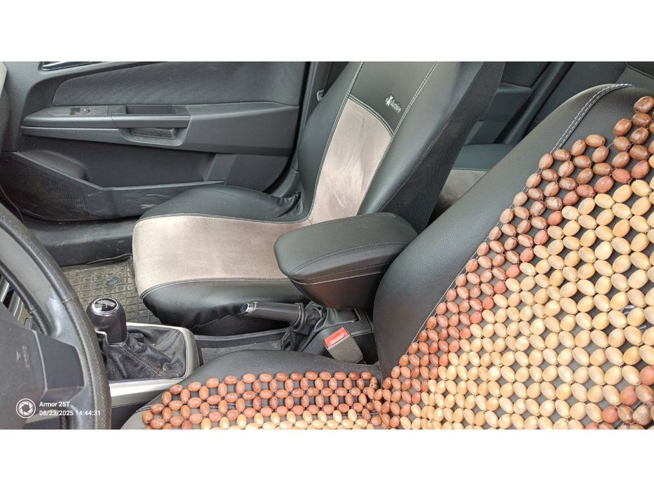 Opel Astra H Подлокотник на подстаканник