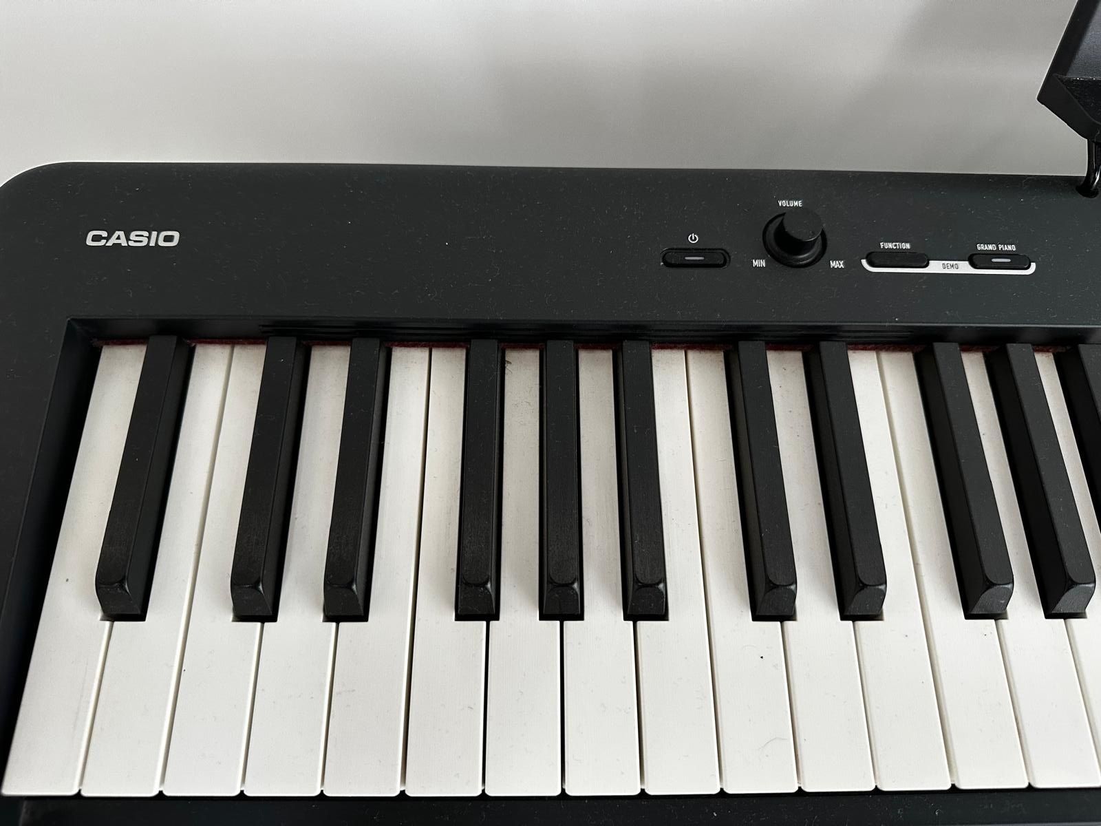 Piano digital Casio CDP-S100 com suporte + banco