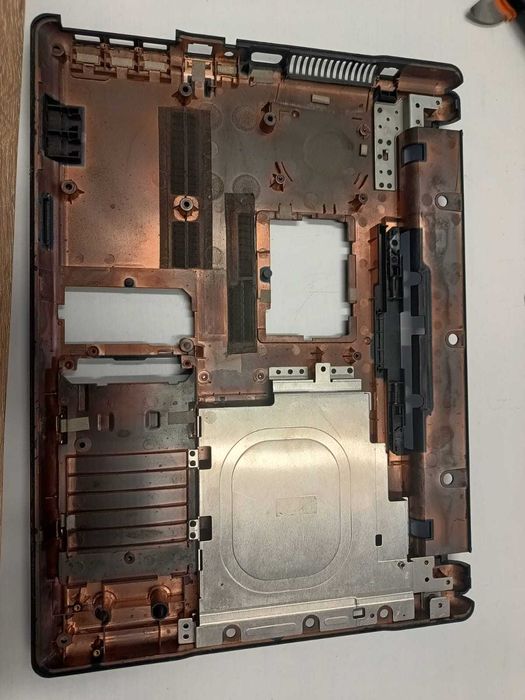 Dolna obudowa laptopa HP Compaq 6720S.