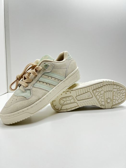 Adidas Rivalry Low нові, оригінал