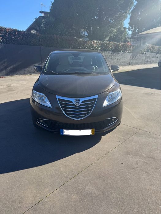 Lancia Ypsilon