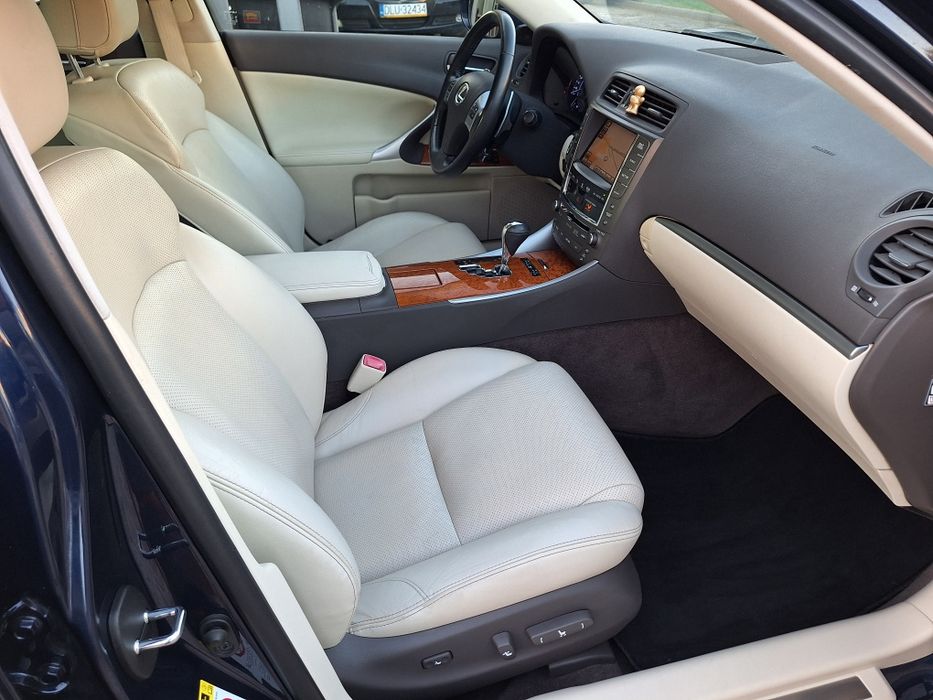 LEXUS IS250 II Lift*Xenon*ML Audio*Kamera*Navi*Wentyl fotele*REJ PL