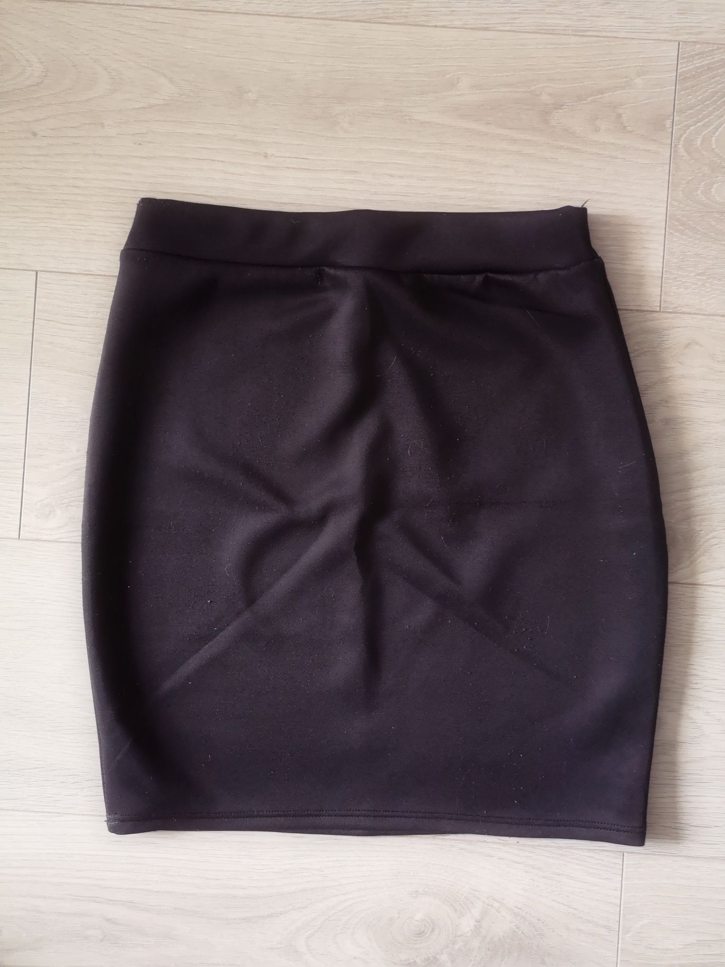 Czarna spódnica mini XS