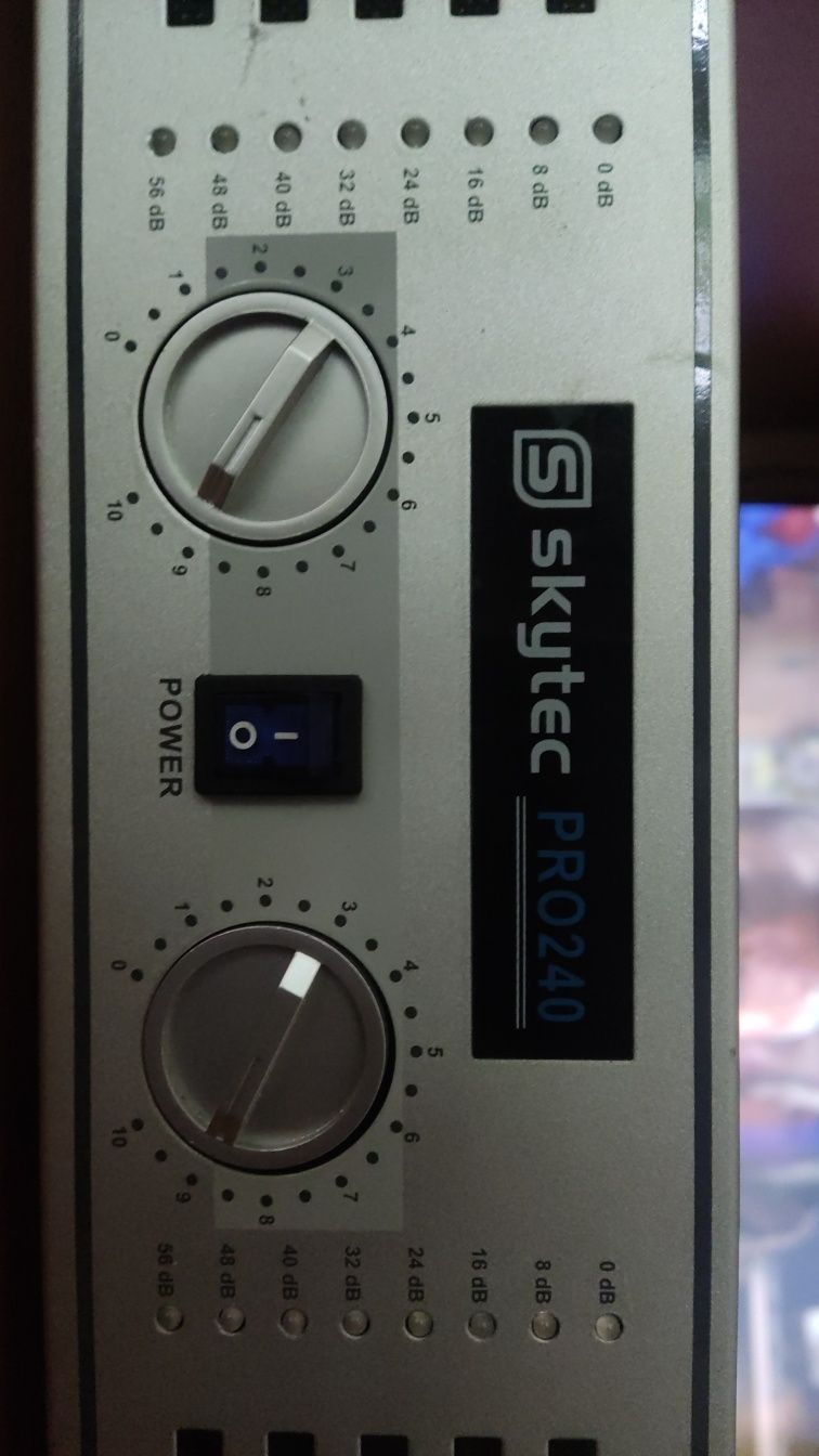 Wzmacniacz SKY PRO-240
