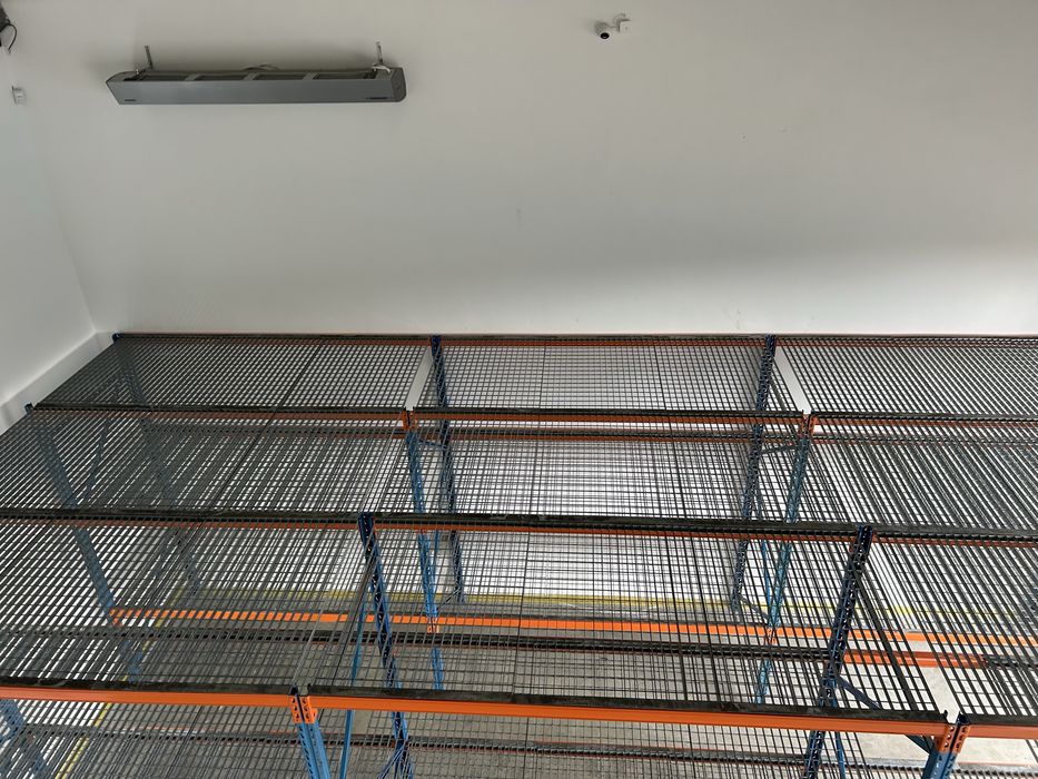 Półpiętro magazynowe antresola podest regały magazynowe krata wema