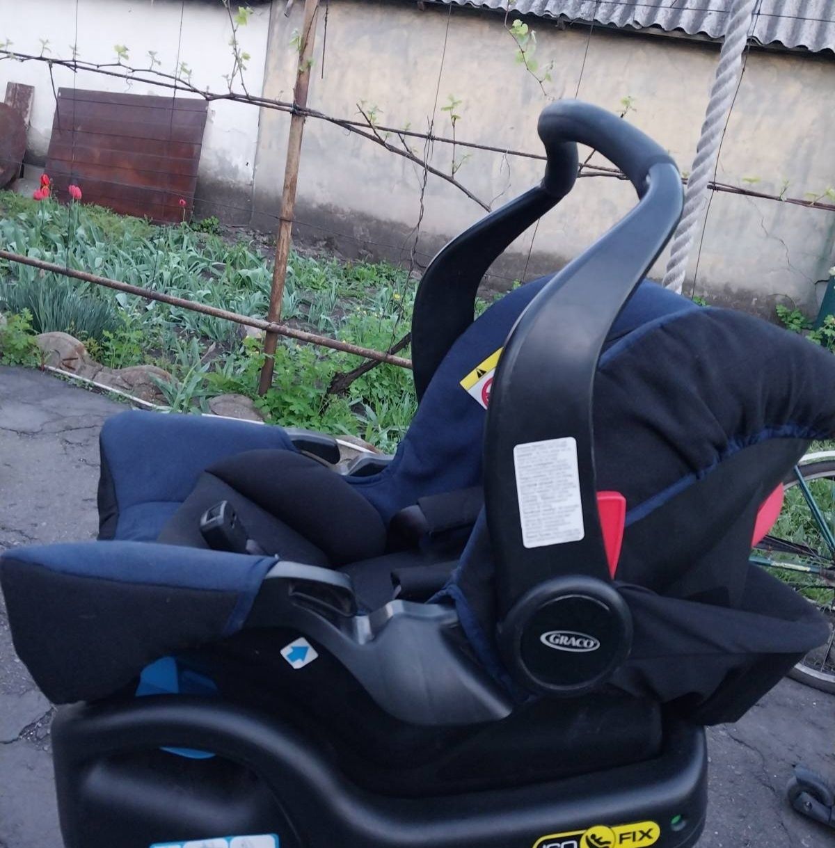 Продам автокресло maxima graco с системой isofix